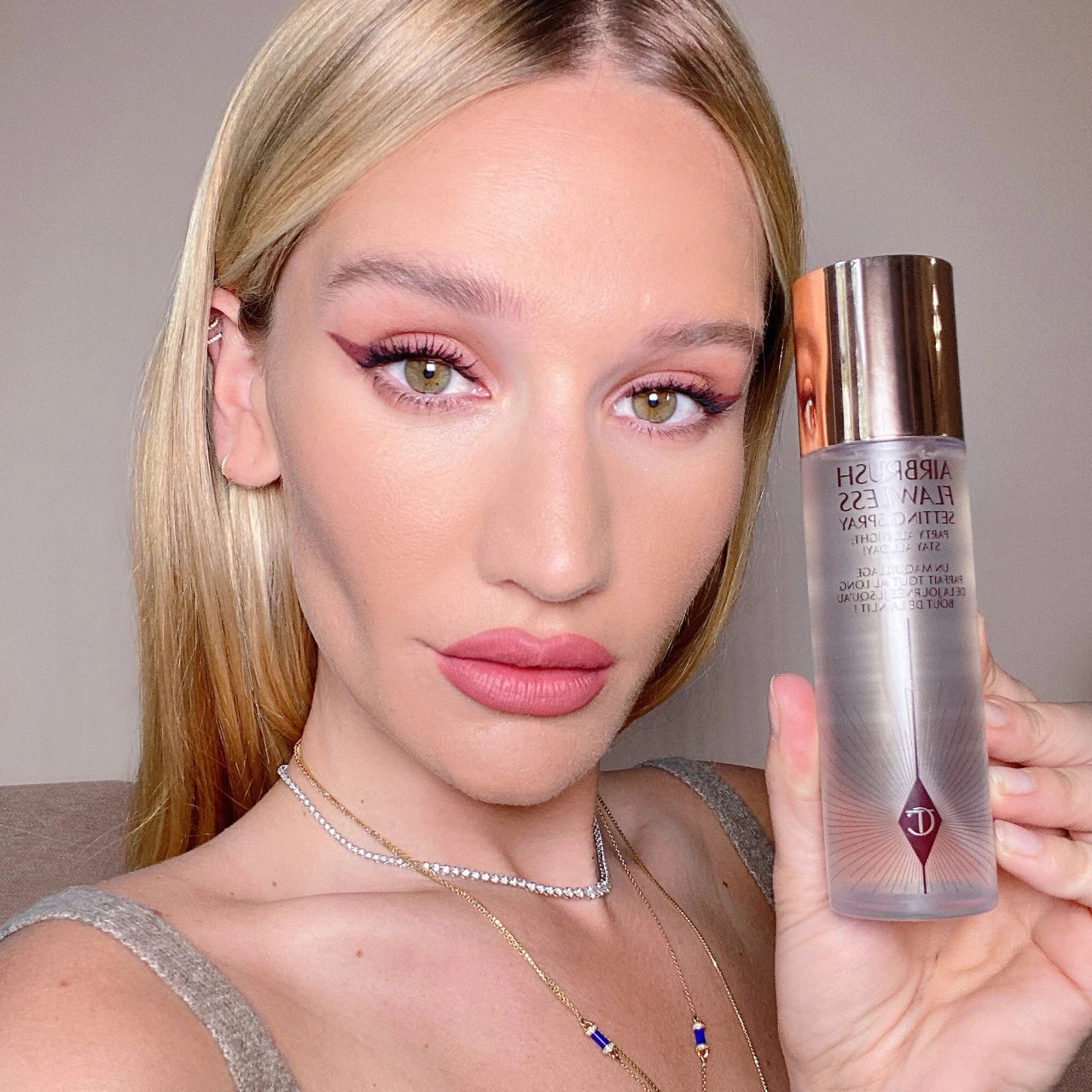 Airbrush Flawless Setting Spray - Charlotte Tilbury