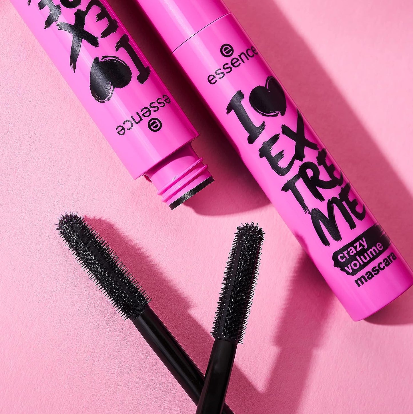 I Love Extreme Crazy Volumen Mascara- Essence