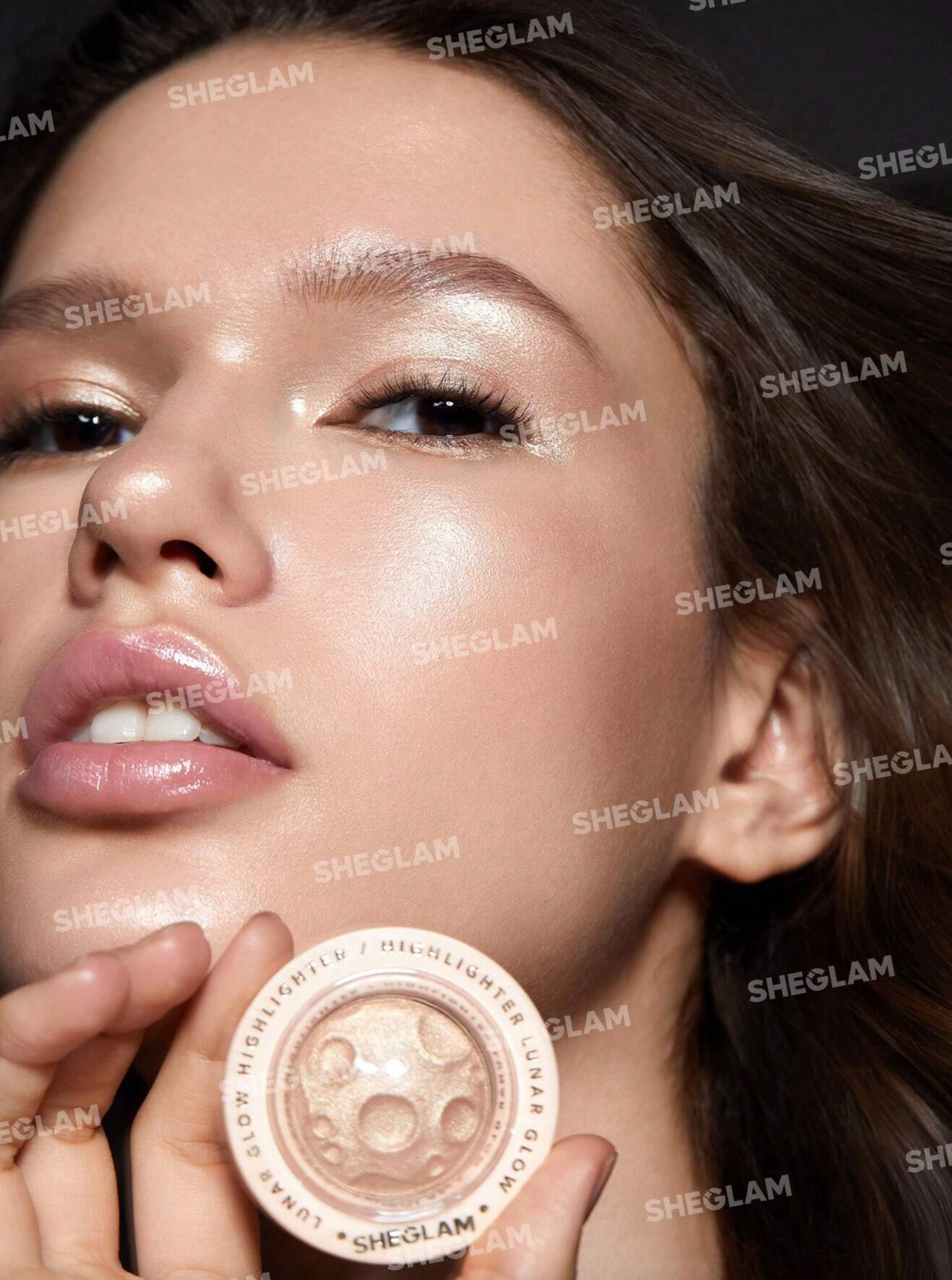 SheGlam Lunar Glow Highlighter