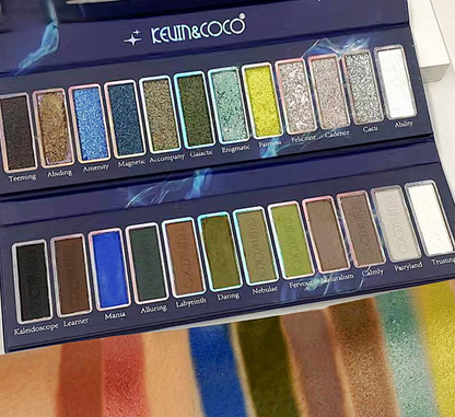 Paleta de SombrasPlegable de tres niveles Kevin&Coco